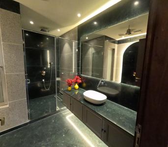 Bathroom Image of 4500 Sq.ft 4 BHK Builder Floor for sale in Sector 57 Gurgaon for Rs. 30000000