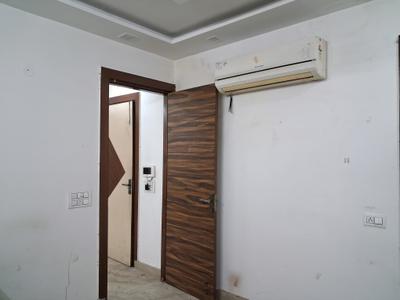 Bedroom Image of 750 Sq.ft 2 BHK Builder Floor for rent in Ranjeet Nagar New Delhi for Rs. 30000
