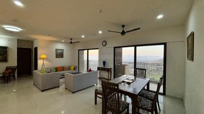 4.5 BHK Flat