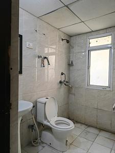 Common Bathroom Image of 1200 Sq.ft 2 BHK Apartment / Flat for rent in Panchsheel Pebbles, Vaishali Ghaziabad for Rs. 36000