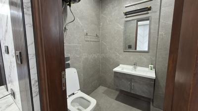 Image of 1000 Sq.ft 3 BHK Builder Floor for sale in Vikaspuri, New Delhi for Rs. 15000000