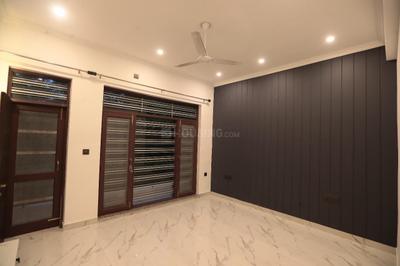Bedroom Image of 2400 Sq.ft 3 BHK Independent House for rent in Aman Vihar Dehradun for Rs. 40000