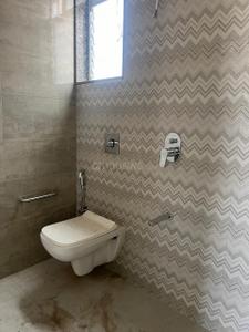 Bathroom Image of 780 Sq.ft 2 BHK Apartment / Flat for sale in Mulund West Mumbai for Rs. 15500000