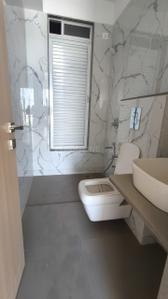 Bathroom Image of 1500 Sq.ft 3 BHK Apartment / Flat for sale in Tricity Montview, Sanpada Navi Mumbai for Rs. 33500000