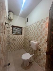 Bathroom Image of 1200 Sq.ft 2 BHK Builder Floor for rent in Muneshwara Nagar Bengaluru for Rs. 25000