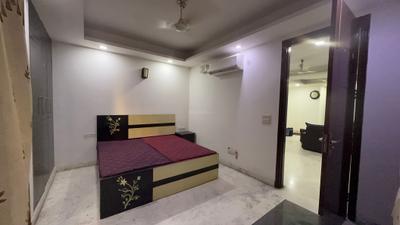 Bedroom Image of 1200 Sq.ft 3 BHK Builder Floor for rent in Vasant Kunj New Delhi for Rs. 50000