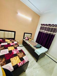 Bedroom Image of GIRLS PG ONLY in Sector 2, Noida