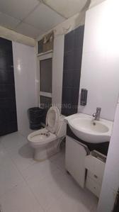 Bathroom Image of 1600 Sq.ft 3 BHK Apartment / Flat for sale in Proview Laboni, Crossings Republik Ghaziabad for Rs. 9900000