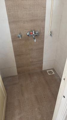 Bathroom Image of 600 Sq.ft 1 BHK Apartment / Flat for rent in Vijay Orovia, Hiranandani Estate Thane for Rs. 18000