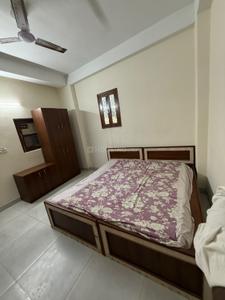 Bedroom Image of 300 Sq.ft 1 RK Apartment / Flat for rent in Chhattarpur New Delhi for Rs. 11000