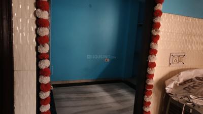 Bedroom Image of 160 Sq.ft 2 BHK Independent House for rent in Sector 5 Rohini New Delhi for Rs. 12000