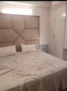 Bedroom Image of 750 Sq.ft 3 BHK Apartment / Flat for rent in Adore Happy Homes Pride, Sector 75 Faridabad for Rs. 27000