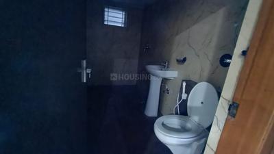 Bathroom Image of 1300 Sq.ft 2 BHK Builder Floor for rent in Jayanagar Bengaluru for Rs. 45000