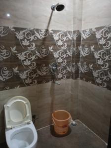 Bathroom Image of 2300 Sq.ft 3 BHK Independent House for rent in Sector 20 Noida for Rs. 45000