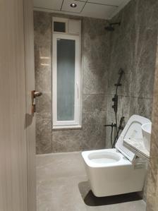 Common Bathroom Image of 1800 Sq.ft 3 BHK Apartment / Flat for sale in Lalit Apartments, Vile Parle West Mumbai for Rs. 69364896