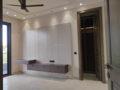 Image of 2538 Sq.ft 4.5 BHK Builder Floor for sale in Model Town, New Delhi for Rs. 60000000