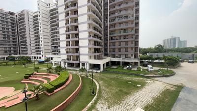Image of 1770 Sq.ft 3 BHK Apartment / Flat for sale in Cosmos Express 99, Sector 99, Gurgaon for Rs. 19800000