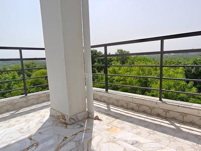 Balcony Image of 1800 Sq.ft 3 BHK Apartment / Flat for rent in Hill View Apartments, Vasant Vihar New Delhi for Rs. 125000