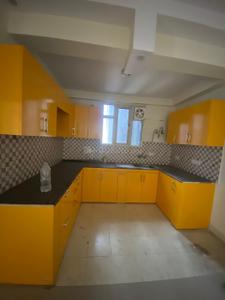 3 BHK Semi Furnished Flat