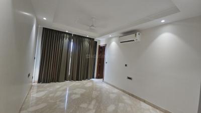 Bedroom Image of 3015 Sq.ft 3 BHK Builder Floor for sale in Green Park Extension New Delhi for Rs. 75000000