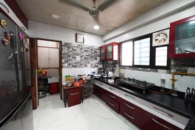 Kitchen Image of 2925 Sq.ft 4 BHK Apartment / Flat for sale in Bodakdev Ahmedabad for Rs. 16900000