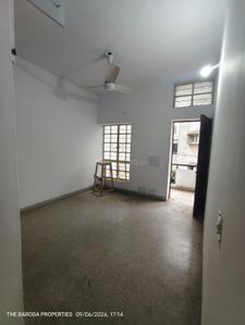 Hall Image of 1500 Sq.ft 3 BHK Apartment / Flat for rent in Sayajiganj Vadodara for Rs. 15000
