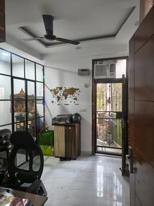Hall Image of 1500 Sq.ft 4 BHK Apartment / Flat for sale in Sector 73 Noida for Rs. 9500000