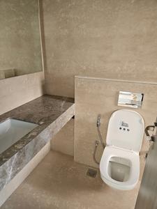 Bedroom Three Image of 2400 Sq.ft 4 BHK Apartment / Flat for rent in Piramal Mahalaxmi, Worli Mumbai for Rs. 371000