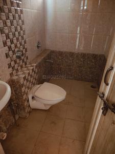 Bathroom Image of 1400 Sq.ft 3 BHK Apartment / Flat for sale in Gold Govind Wing In Golden Park I, Omkar Nagar Nagpur for Rs. 6100000