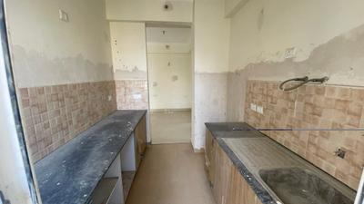 Kitchen Image of 1200 Sq.ft 3 BHK Apartment / Flat for rent in Amrapali Crystal Homes Phase 1, Sector 76 Noida for Rs. 36000