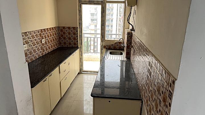 Aims Green Avenue Main Image 1