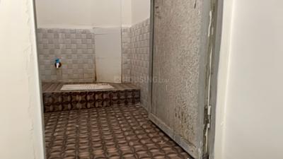 Bathroom Image of 400 Sq.ft 1 RK Apartment / Flat for rent in Vijay Nagar Indore for Rs. 8200