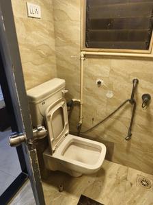 Ritej Jaydev Tower Bathroom One 3