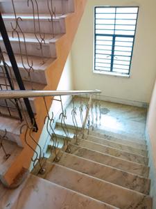 Staircase Image of 850 Sq.ft 2 BHK Builder Floor for rent in Paschim Putiary Kolkata for Rs. 8500