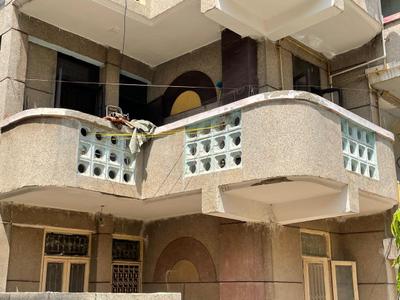 Bathroom Image of 950 Sq.ft 2 BHK Apartment / Flat for rent in Shalimar Garden Ghaziabad for Rs. 12000