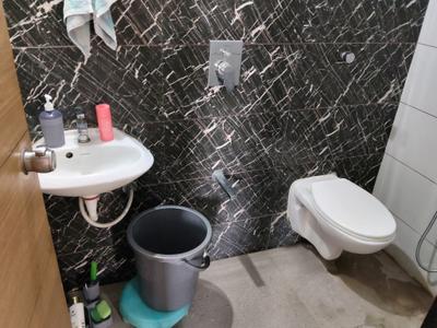 Common Bathroom Image of 2000 Sq.ft 2 BHK Apartment / Flat for sale in Satyamev Royal 3, Tragad Ahmedabad for Rs. 7900000