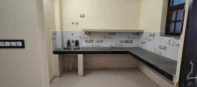 Kitchen Image of 1000 Sq.ft 3 BHK Apartment / Flat for rent in Krishna Nagar Lucknow for Rs. 9000