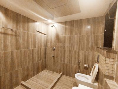 Bathroom Image of Aaron Harikanta in Kailash Colony, New Delhi