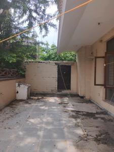 Bedroom One Image of 2250 Sq.ft 3 BHK Independent House for sale in Sector 28 Faridabad for Rs. 63500000