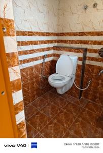 Bathroom Image of 575 Sq.ft 1 BHK Apartment / Flat for rent in Halasuru Bengaluru for Rs. 32000