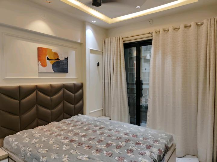 Shellproof Gladiolus Tower Main Image 1