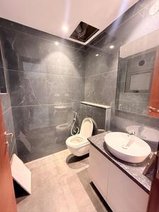 Bathroom Image of 2200 Sq.ft 3 BHK Apartment / Flat for sale in Noble Callista, Sector 66 Mohali for Rs. 30500000
