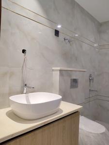 Common Bathroom Image of 3150 Sq.ft 4 BHK Builder Floor for sale in Ansal Esencia Sector 67, Sector 67 Gurgaon for Rs. 35000000