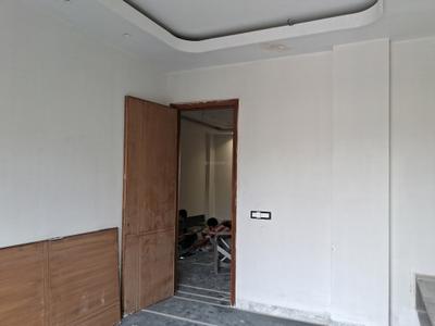 Bedroom Image of 1800 Sq.ft 3 BHK Builder Floor for sale in Paschim Vihar New Delhi for Rs. 37000000