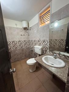 Bathroom Image of 1250 Sq.ft 2 BHK Apartment / Flat for rent in Indira Nagar Bengaluru for Rs. 60000