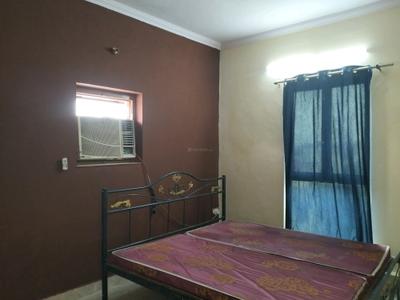 Bedroom Image of 1200 Sq.ft 2 BHK Builder Floor for rent in Mayur Vihar Phase 1 New Delhi for Rs. 32000