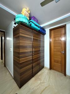 Bedroom Image of 900 Sq.ft 3 BHK Builder Floor for sale in Laxmi Nagar New Delhi for Rs. 8500000