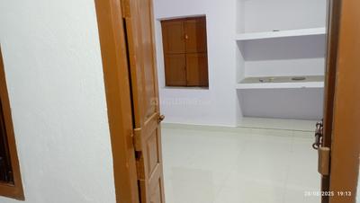 Bedroom Image of 1500 Sq.ft 2 BHK Builder Floor for rent in Mabbi Belauna Darbhanga for Rs. 7500