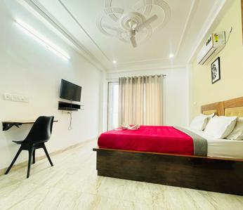 Bedroom Image of RR LUXURY in Sector 44, Gurgaon