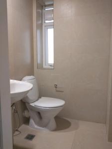 Servant Room Image of 2300 Sq.ft 3 BHK Apartment / Flat for sale in DLF One Midtown, Karampura New Delhi for Rs. 64000000